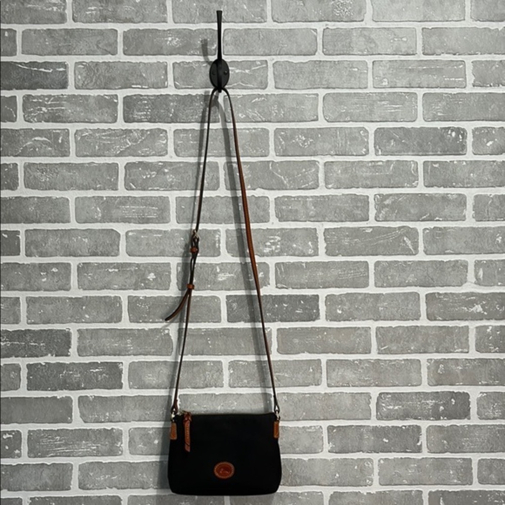 Dooney‎ & Bourke Black Lightweight Nylon Crossbody/Shoulder Bag Purse